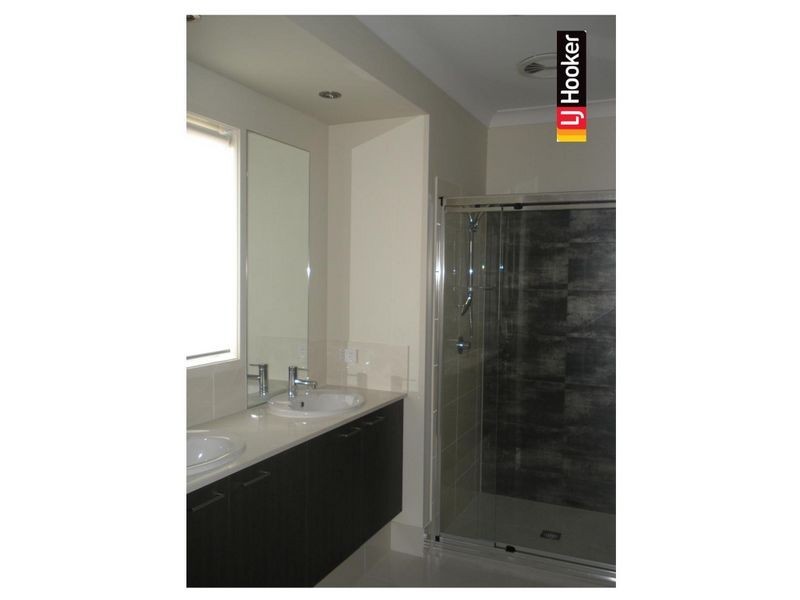 38 Maidstone Crescent, Peregian Springs QLD 4573