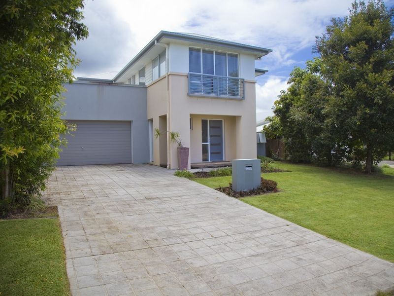 7 Inverness Place, Peregian Springs QLD 4573