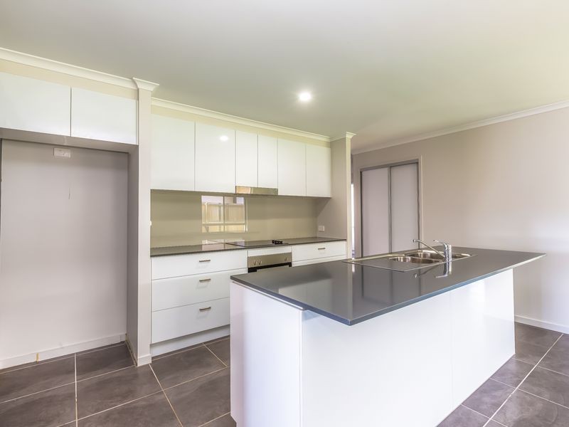 32 Harrier Crescent, Peregian Springs QLD 4573