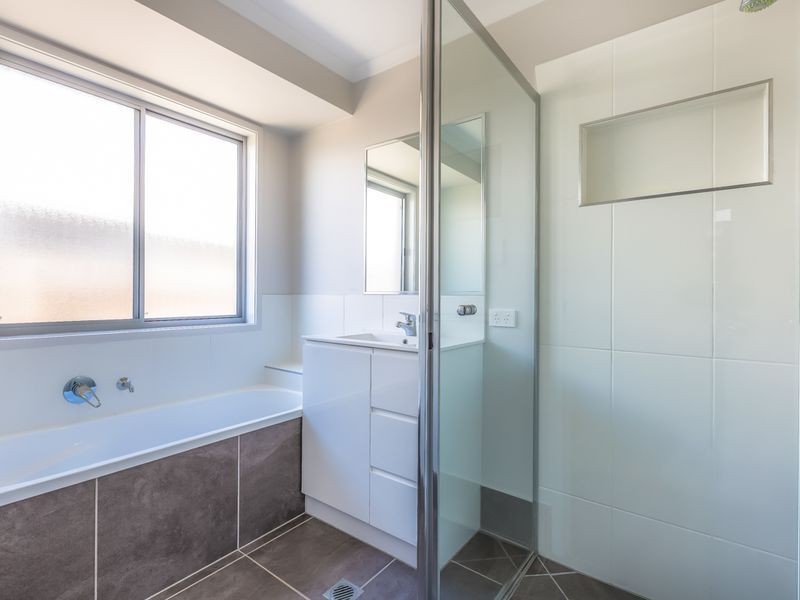 32 Harrier Crescent, Peregian Springs QLD 4573