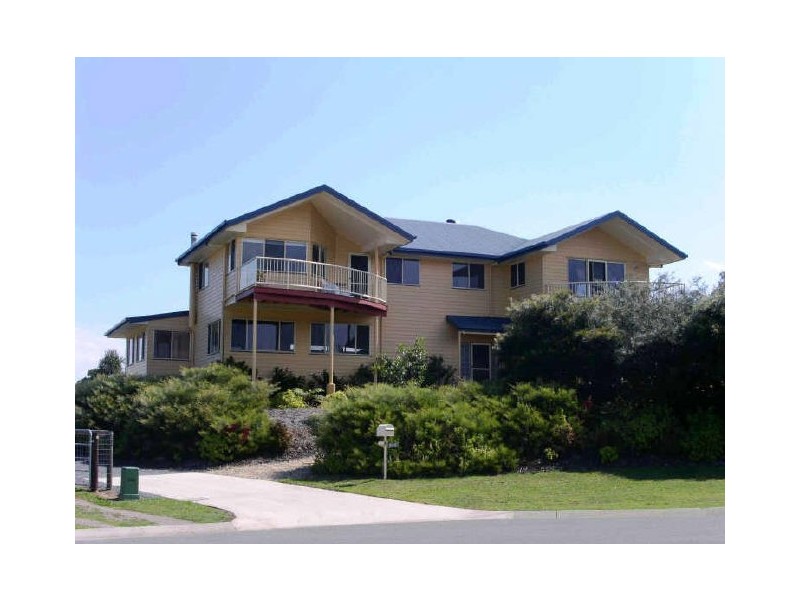 39 Lakeside Drive, Peregian Beach QLD 4573