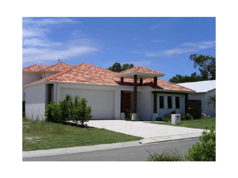 8 Greenside Court, Peregian Springs QLD 4573