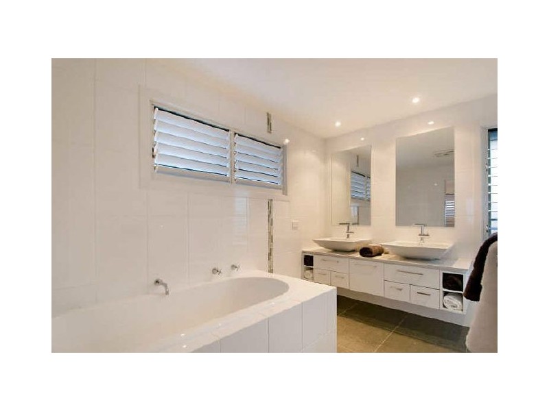 4 Landrail Street, Peregian Beach QLD 4573