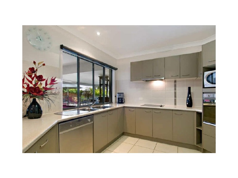 76 The Avenue, Peregian Springs QLD 4573