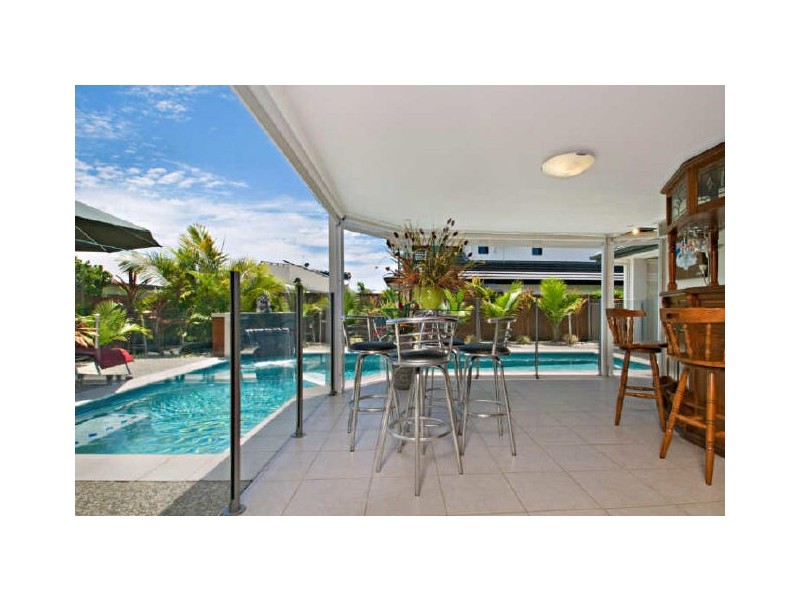 76 The Avenue, Peregian Springs QLD 4573