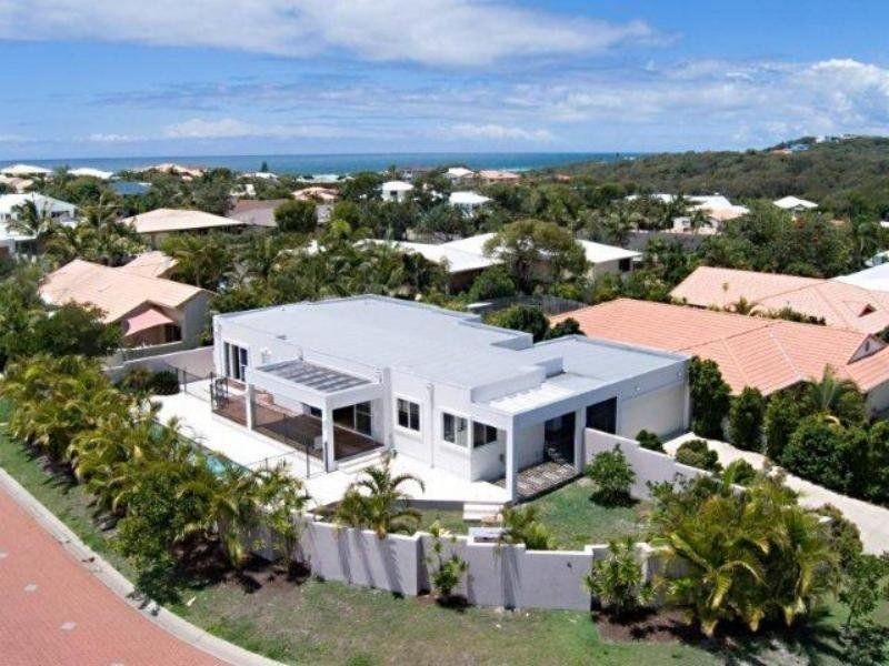 20 Moonbeam Crescent, Castaways Beach QLD 4567