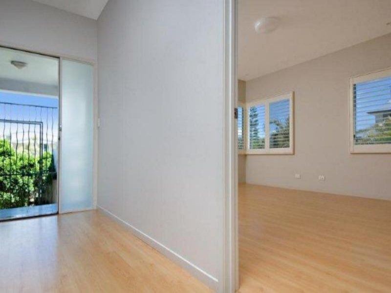 20 Moonbeam Crescent, Castaways Beach QLD 4567