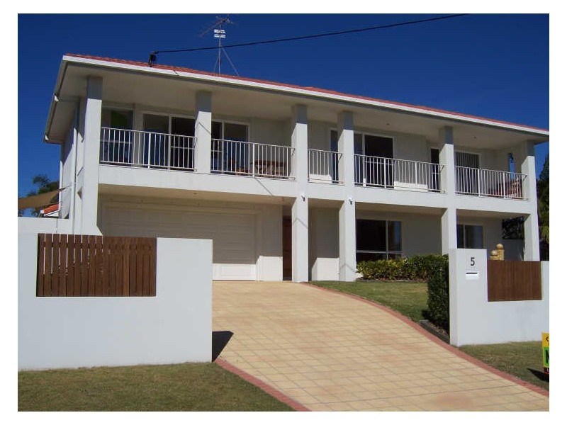 5 Calliandra Grove, Peregian Beach QLD 4573