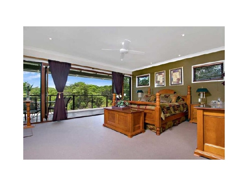 25 Moonbeam Crescent, Castaways Beach QLD 4567