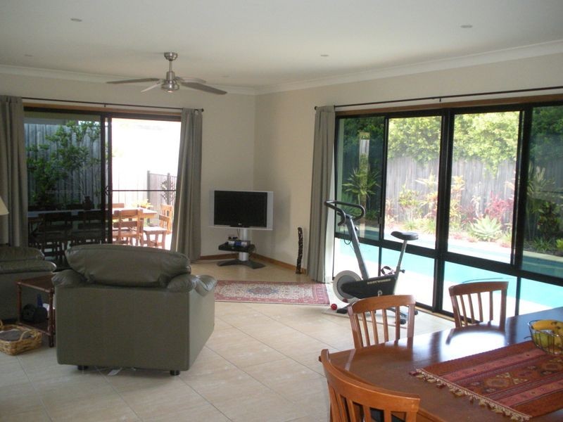 14 Crestview Drive, Peregian Springs QLD 4573