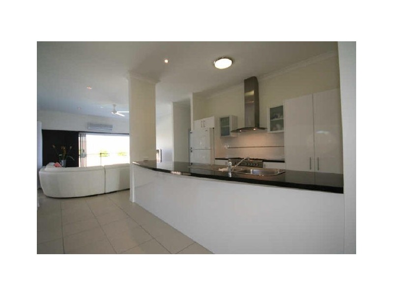 18 Maddens Crescent, Peregian Springs QLD 4573