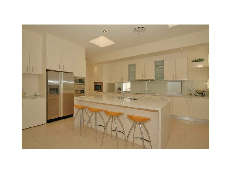 105 The Avenue, Peregian Springs QLD 4573