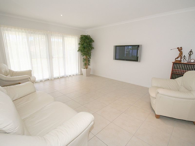 7 Fairway Parade, Peregian Springs QLD 4573