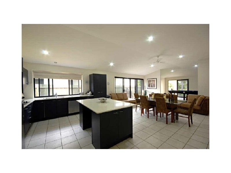 21 Lakeside Drive, Peregian Springs QLD 4573