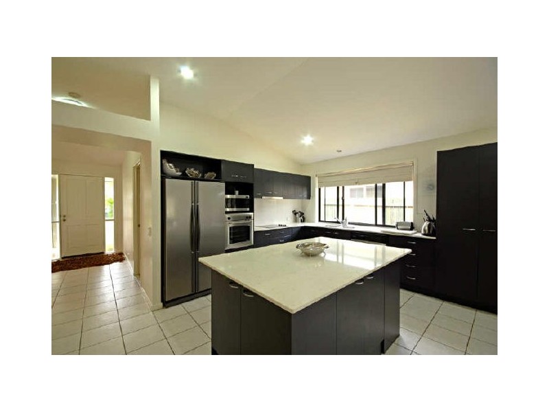 21 Lakeside Drive, Peregian Springs QLD 4573