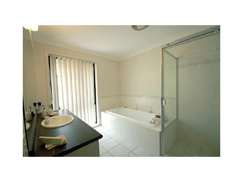 21 Lakeside Drive, Peregian Springs QLD 4573