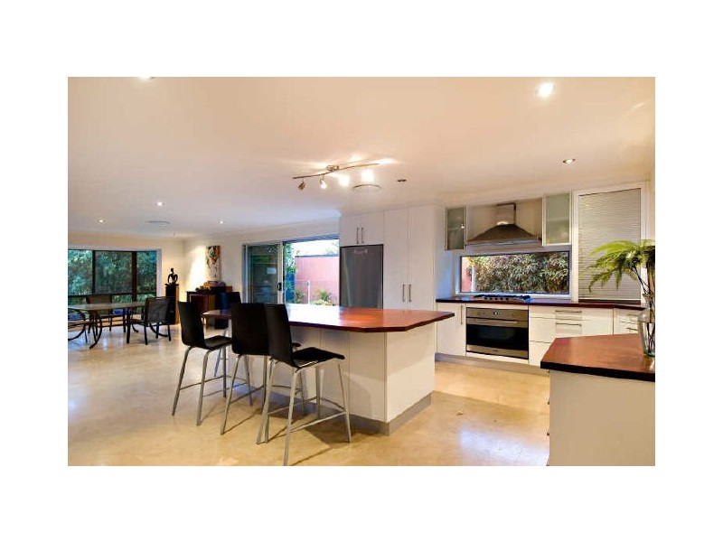 16 Lowry Street, Peregian Beach QLD 4573