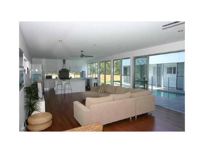 6 Putters Lane, Peregian Springs QLD 4573