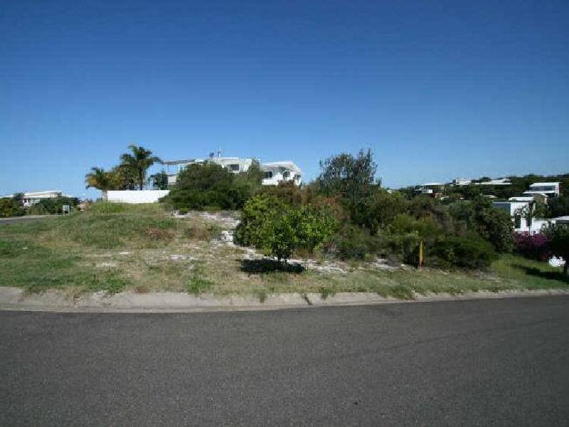 4 Antipodes Close, Castaways Beach QLD 4567