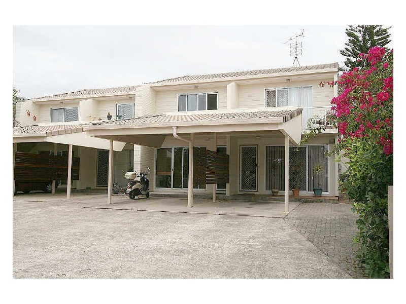 2/3 Petrel Street, Peregian Beach QLD 4573