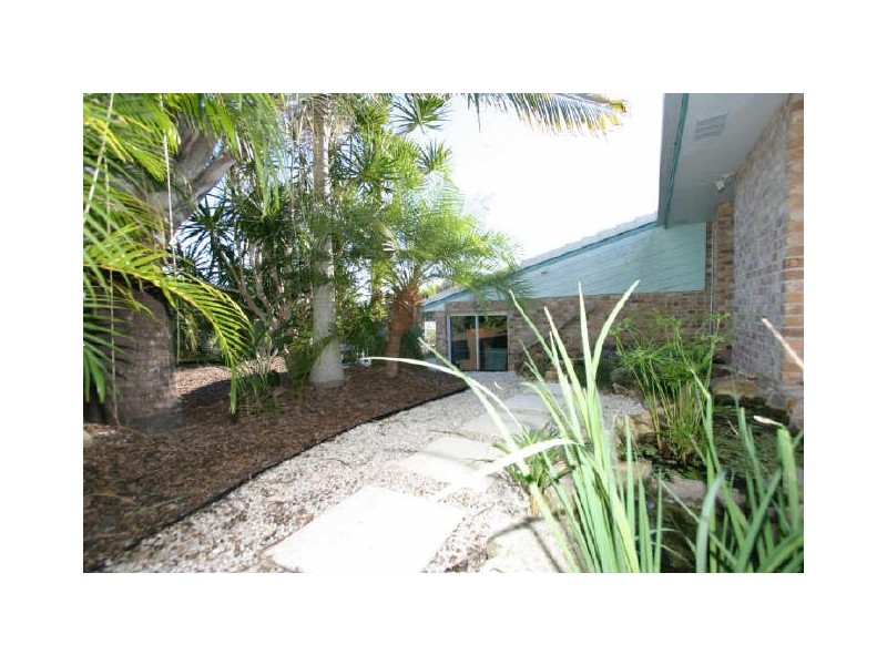 27 Currawong Crescent, Peregian Beach QLD 4573