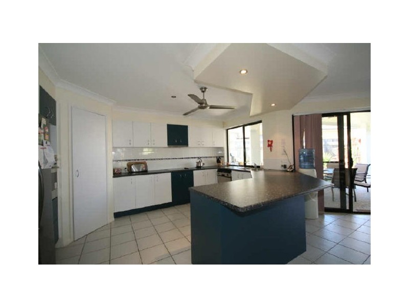 9 Greenside Court, Peregian Springs QLD 4573