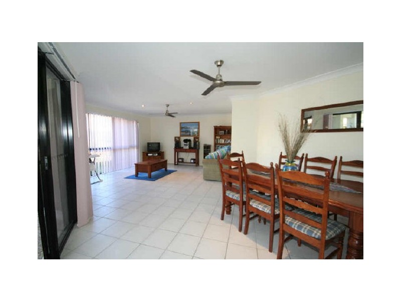 9 Greenside Court, Peregian Springs QLD 4573