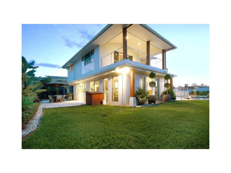 2 Pennant Court, Peregian Springs QLD 4573