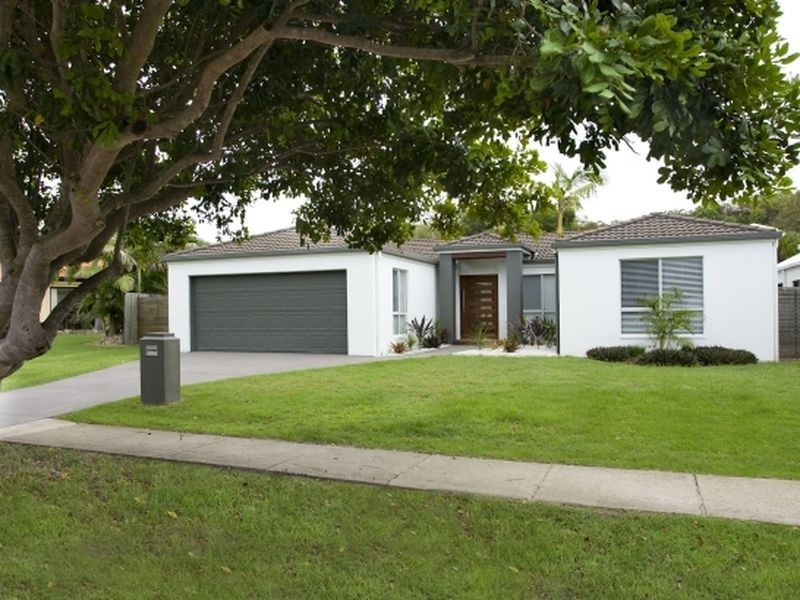 3 Castaways Court, Castaways Beach QLD 4567