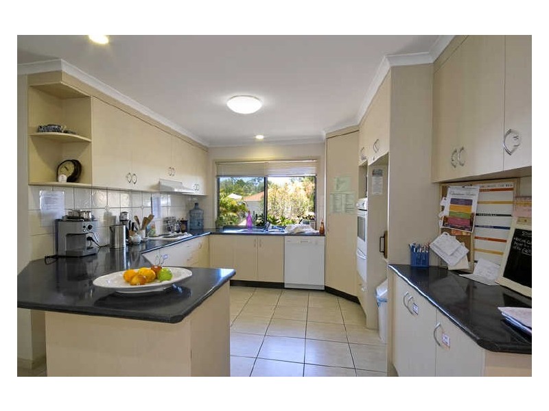 2 Glenoak Avenue, Peregian Springs QLD 4573