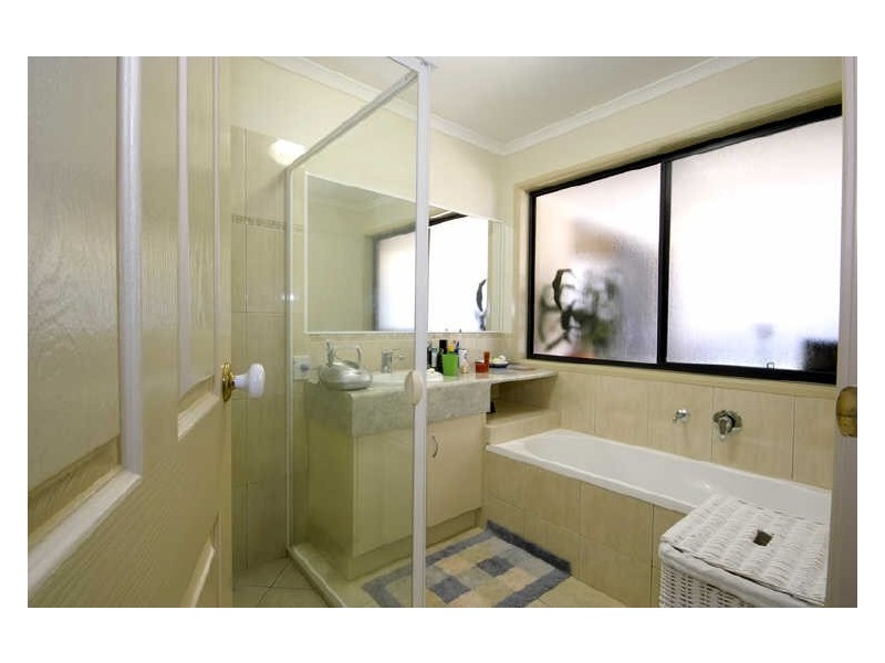 2 Glenoak Avenue, Peregian Springs QLD 4573