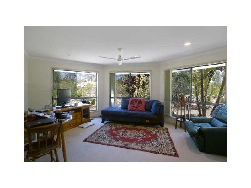 2 Glenoak Avenue, Peregian Springs QLD 4573