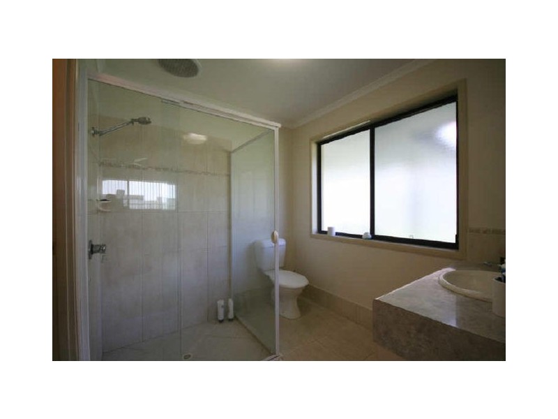 2 Glenoak Avenue, Peregian Springs QLD 4573