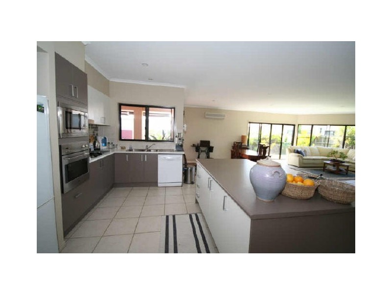 15 Thomson Place, Peregian Springs QLD 4573
