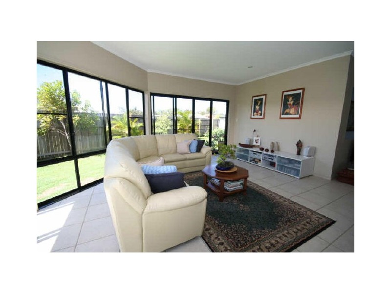 15 Thomson Place, Peregian Springs QLD 4573