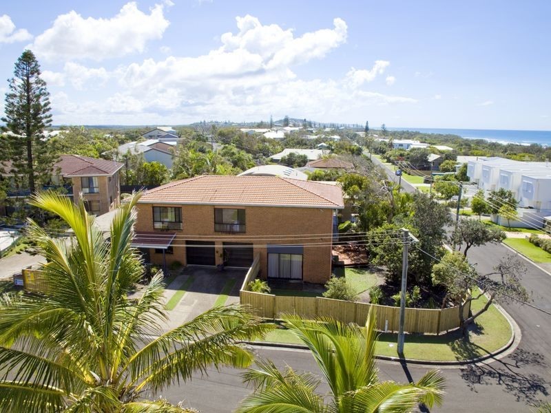 1/4 Stint Street, Peregian Beach QLD 4573