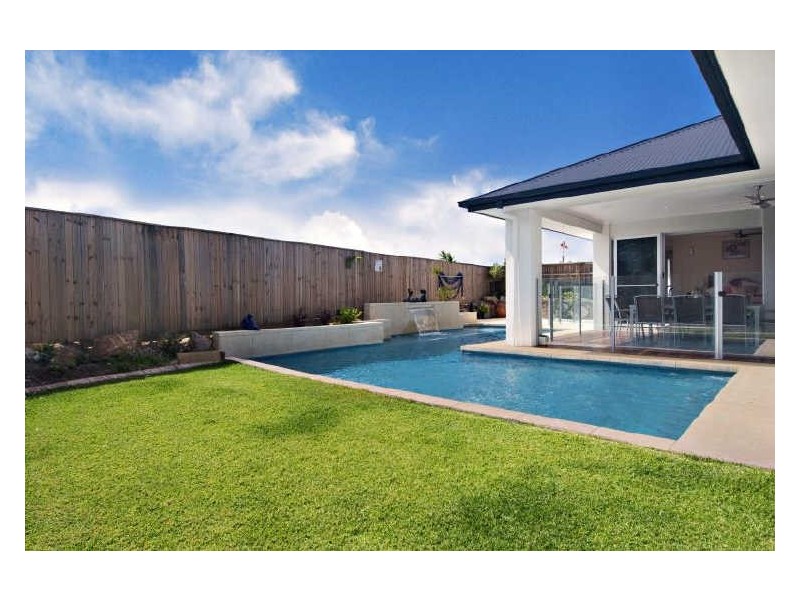 6 Shoal Court, Peregian Springs QLD 4573