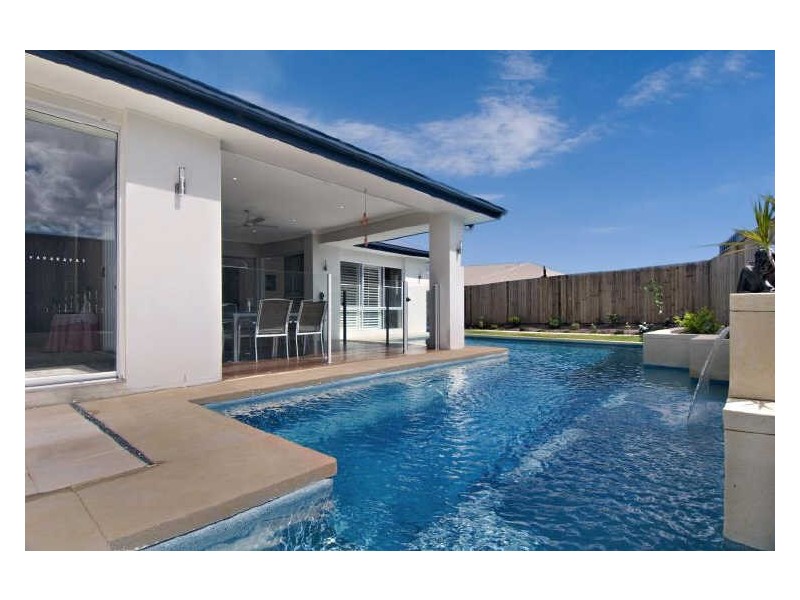 6 Shoal Court, Peregian Springs QLD 4573