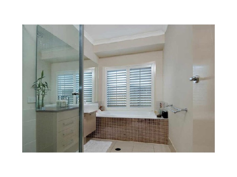 6 Shoal Court, Peregian Springs QLD 4573