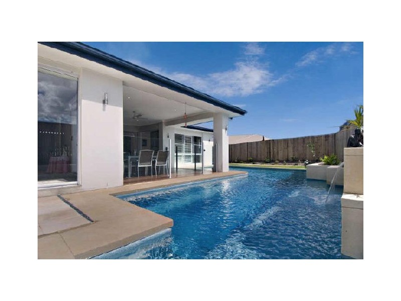 6 Shoal Court, Peregian Springs QLD 4573