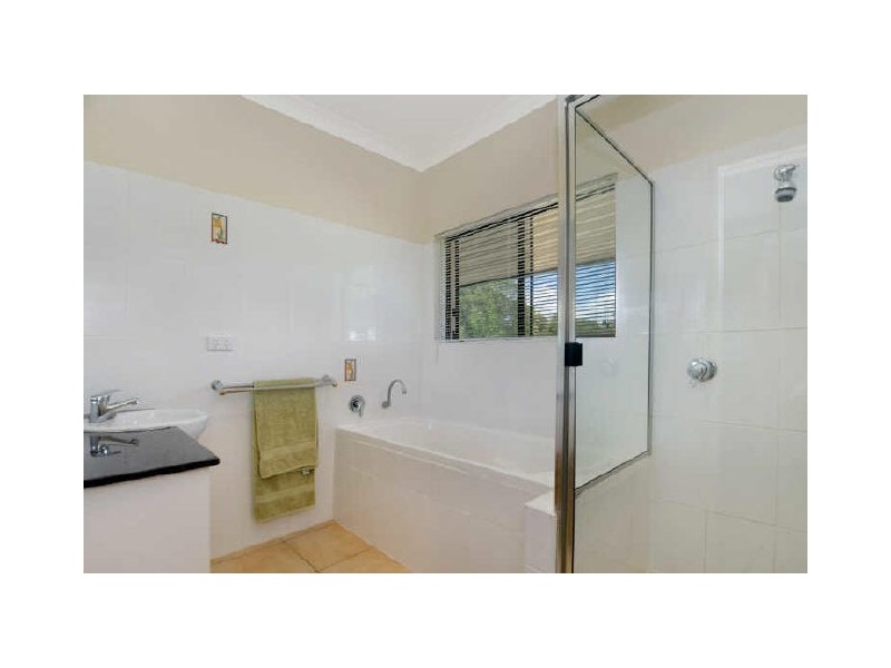 5 Lakeside Drive, Peregian Beach QLD 4573