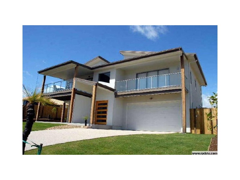 8 Pennant Court, Peregian Springs QLD 4573