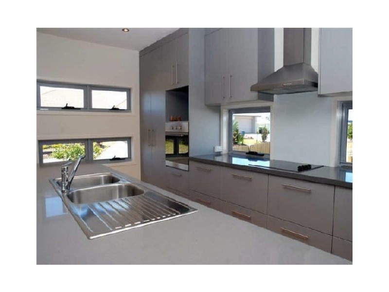 8 Pennant Court, Peregian Springs QLD 4573
