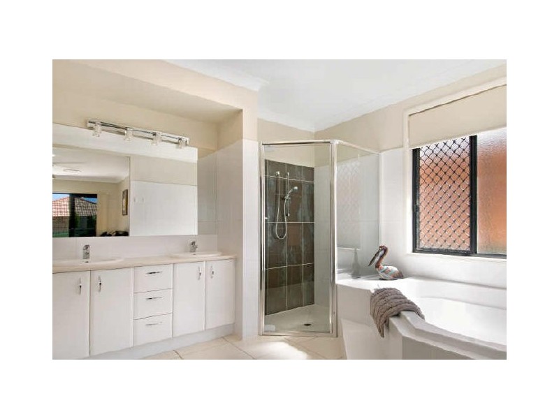 16 Balgownie Drive, Peregian Springs QLD 4573