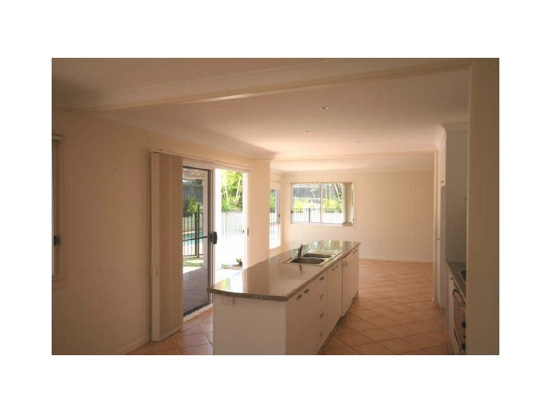 1 Parkview Parade, Peregian Springs QLD 4573