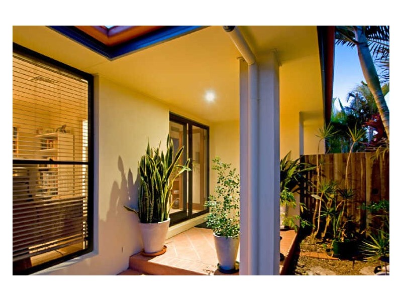 10 Friarbird Place, Twin Waters QLD 4564