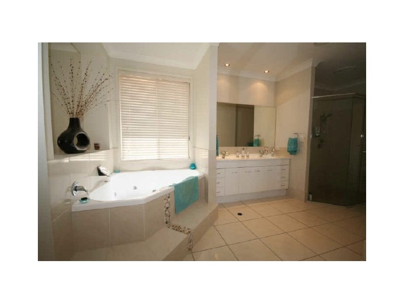 3 Eagleford Court, Peregian Springs QLD 4573
