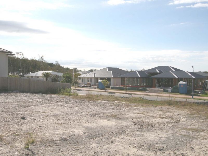 L3525/2 Maidstone Crescent, Peregian Springs QLD 4573