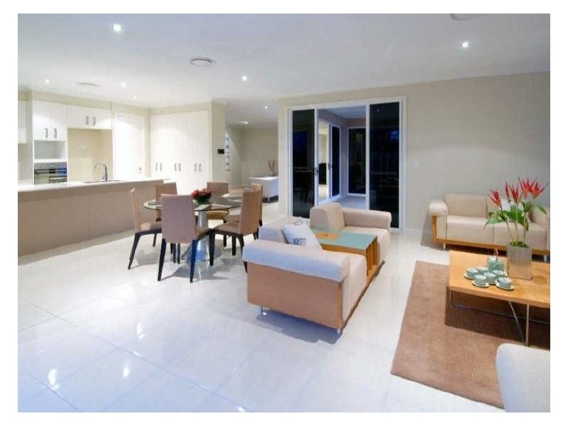 160 The Avenue, Peregian Springs QLD 4573