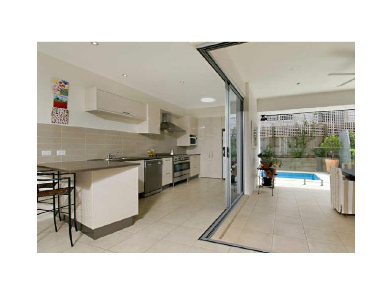 2 Shoal Court, Peregian Springs QLD 4573